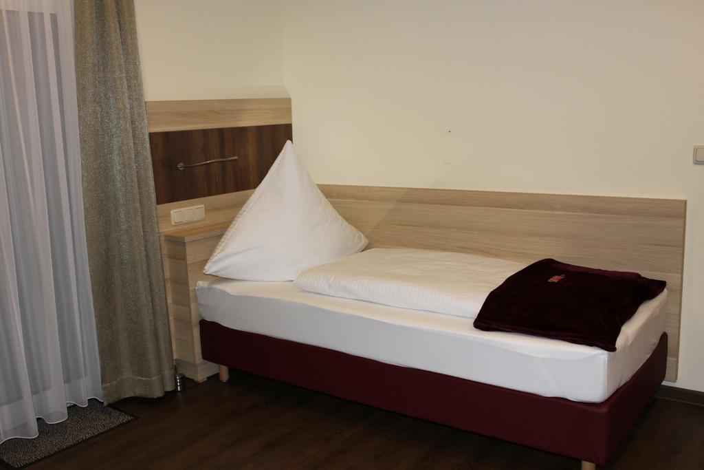 Gastehaus Anton Hotel Oberursel Luaran gambar
