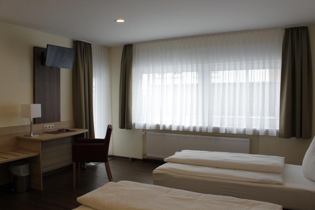 Gastehaus Anton Hotel Oberursel Luaran gambar